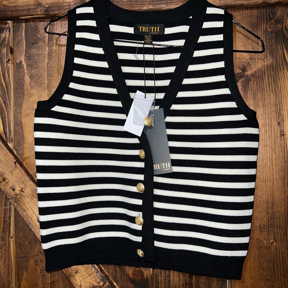 NWT Truth Black and White Striped Knit Vest - Picture 2 of 5